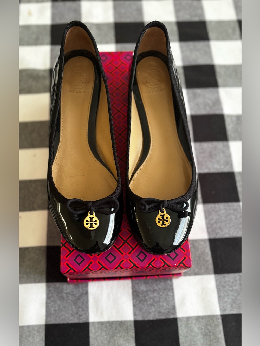 Tory Burch Black Patent Ballet Flats with Gold Logo Charm size 7